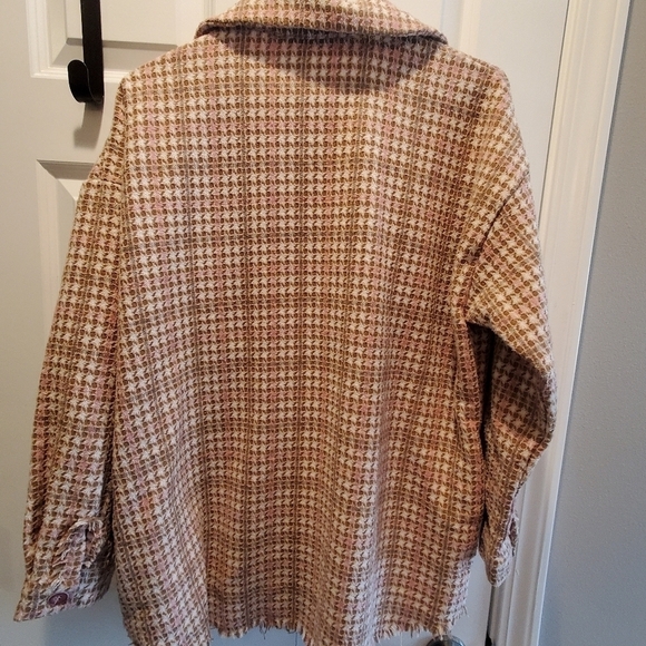 Davi&Dani shacket . Sz large. Blush/brown. Tweed - Picture 4 of 4